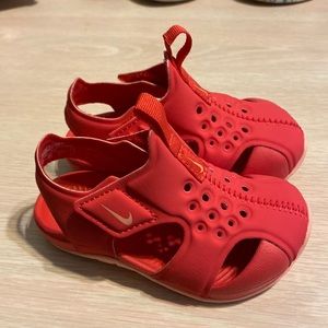 Nike toddler girls water Coral Sandal